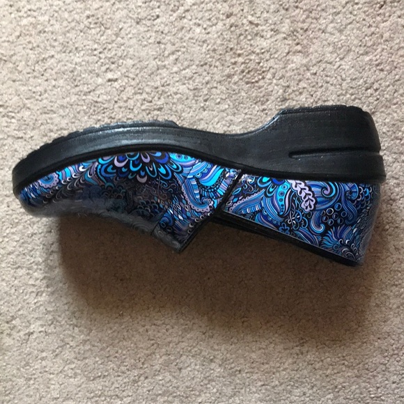 Clogs - Picture 2 of 8